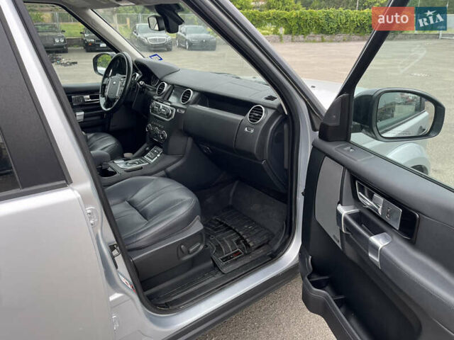 Серый Ленд Ровер Дискавери, объемом двигателя 3 л и пробегом 143 тыс. км за 16000 $, фото 9 на Automoto.ua