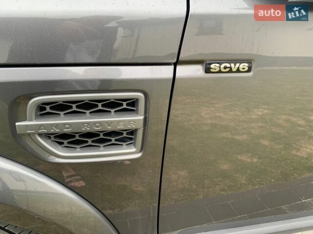 Сірий Ленд Ровер Діскавері, об'ємом двигуна 3 л та пробігом 184 тис. км за 17900 $, фото 21 на Automoto.ua