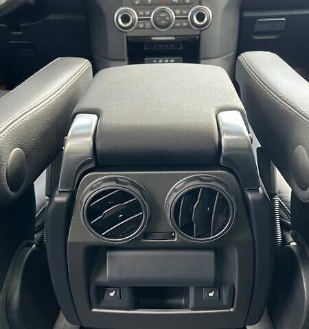 Ленд Ровер Дискавери 2016 в Киеве на Automoto.ua Серый Ленд Ровер Дискавери, объемом двигателя 3 л и пробегом 144 тыс. км за 23500 $, фото 52 на Automoto.ua