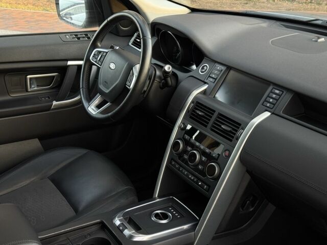 Сірий Ленд Ровер Діскавері, об'ємом двигуна 2 л та пробігом 133 тис. км за 18500 $, фото 10 на Automoto.ua