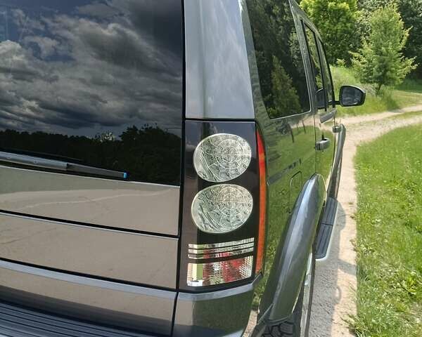 Ленд Ровер Дискавери 2016 в Киеве на Automoto.ua Серый Ленд Ровер Дискавери, объемом двигателя 3 л и пробегом 109 тыс. км за 24800 $, фото 6 на Automoto.ua