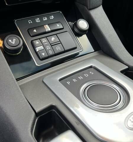 Ленд Ровер Дискавери 2016 в Киеве на Automoto.ua Серый Ленд Ровер Дискавери, объемом двигателя 3 л и пробегом 144 тыс. км за 23500 $, фото 56 на Automoto.ua