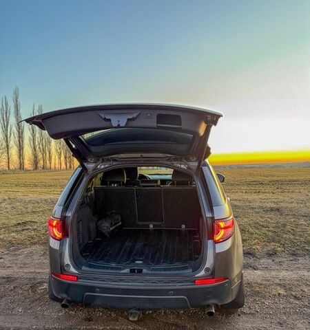 Сірий Ленд Ровер Діскавері, об'ємом двигуна 2 л та пробігом 126 тис. км за 23500 $, фото 11 на Automoto.ua