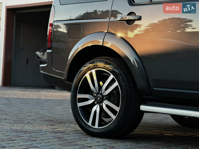 Ленд Ровер Дискавери 2016 в Костополе на Automoto.ua Серый Ленд Ровер Дискавери, объемом двигателя 3 л и пробегом 212 тыс. км за 23800 $, фото 6 на Automoto.ua