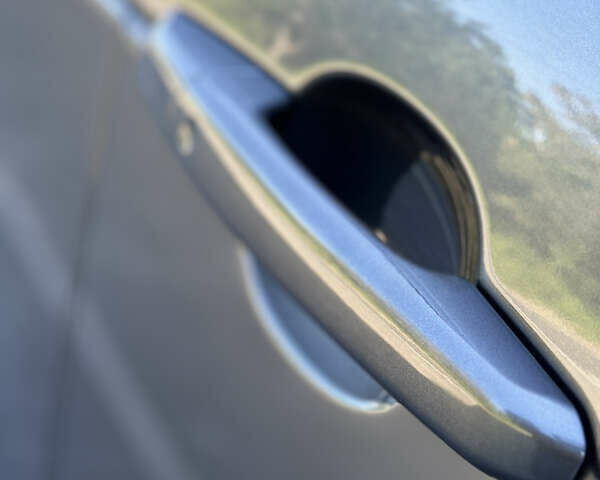 Ленд Ровер Дискавери 2017 в Ужгороде на Automoto.ua Серый Ленд Ровер Дискавери, объемом двигателя 2.99 л и пробегом 120 тыс. км за 37000 $, фото 15 на Automoto.ua