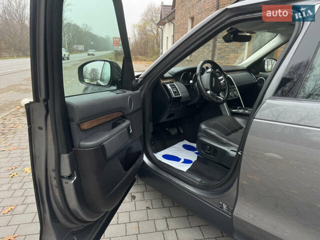 Серый Ленд Ровер Дискавери, объемом двигателя 2.99 л и пробегом 140 тыс. км за 28000 $, фото 17 на Automoto.ua