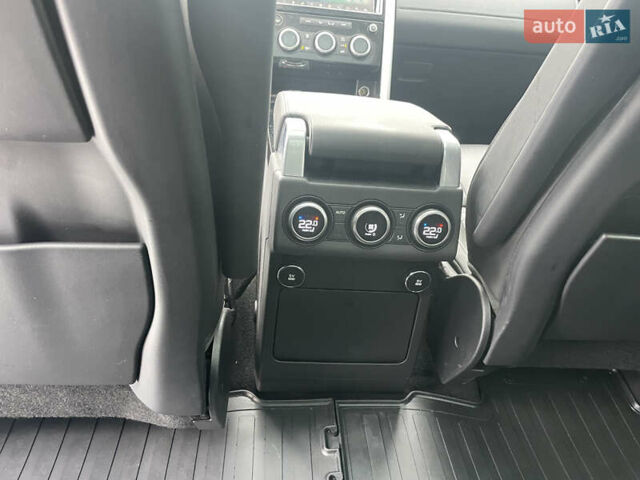 Серый Ленд Ровер Дискавери, объемом двигателя 2.99 л и пробегом 85 тыс. км за 33700 $, фото 27 на Automoto.ua