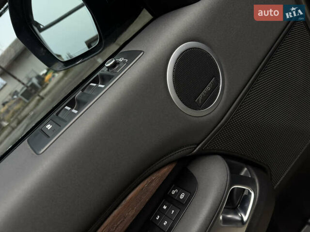 Сірий Ленд Ровер Діскавері, об'ємом двигуна 2 л та пробігом 93 тис. км за 28750 $, фото 38 на Automoto.ua