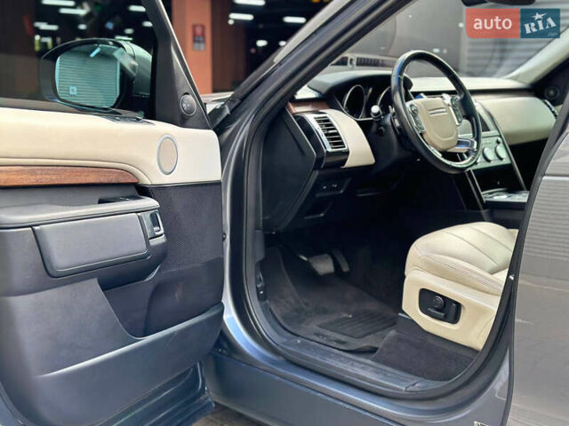 Серый Ленд Ровер Дискавери, объемом двигателя 3 л и пробегом 164 тыс. км за 23000 $, фото 13 на Automoto.ua