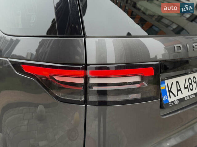 Серый Ленд Ровер Дискавери, объемом двигателя 3 л и пробегом 98 тыс. км за 29500 $, фото 11 на Automoto.ua