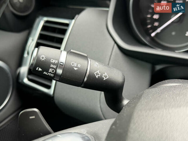 Серый Ленд Ровер Дискавери, объемом двигателя 3 л и пробегом 98 тыс. км за 29500 $, фото 34 на Automoto.ua