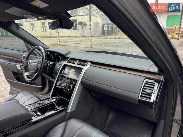 Сірий Ленд Ровер Діскавері, об'ємом двигуна 2 л та пробігом 93 тис. км за 28750 $, фото 52 на Automoto.ua