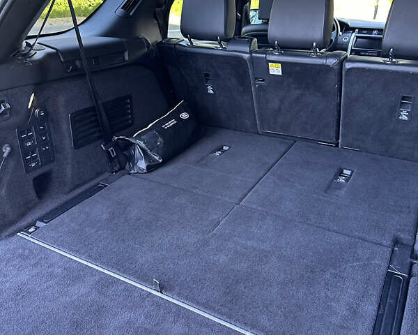 Ленд Ровер Дискавери 2017 в Ужгороде на Automoto.ua Серый Ленд Ровер Дискавери, объемом двигателя 2.99 л и пробегом 120 тыс. км за 37000 $, фото 33 на Automoto.ua