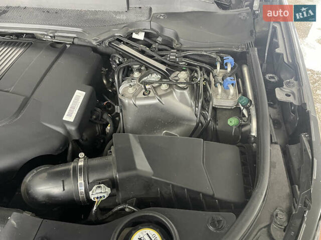 Серый Ленд Ровер Дискавери, объемом двигателя 2.99 л и пробегом 85 тыс. км за 33700 $, фото 21 на Automoto.ua