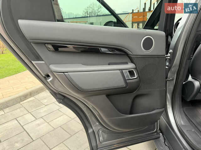 Серый Ленд Ровер Дискавери, объемом двигателя 3 л и пробегом 98 тыс. км за 29500 $, фото 18 на Automoto.ua