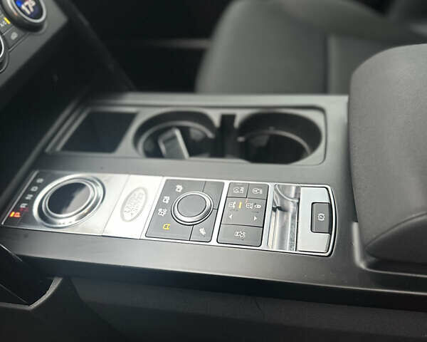 Серый Ленд Ровер Дискавери, объемом двигателя 2 л и пробегом 179 тыс. км за 29000 $, фото 7 на Automoto.ua