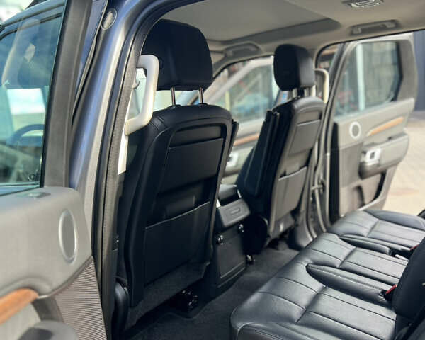 Сірий Ленд Ровер Діскавері, об'ємом двигуна 2.99 л та пробігом 140 тис. км за 28000 $, фото 93 на Automoto.ua