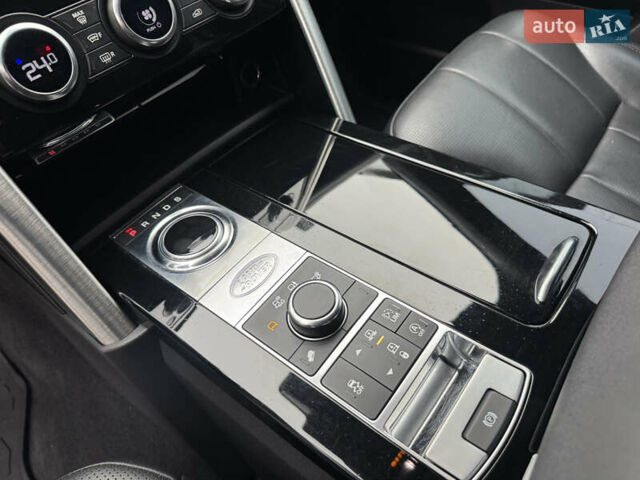 Сірий Ленд Ровер Діскавері, об'ємом двигуна 2 л та пробігом 93 тис. км за 28750 $, фото 46 на Automoto.ua