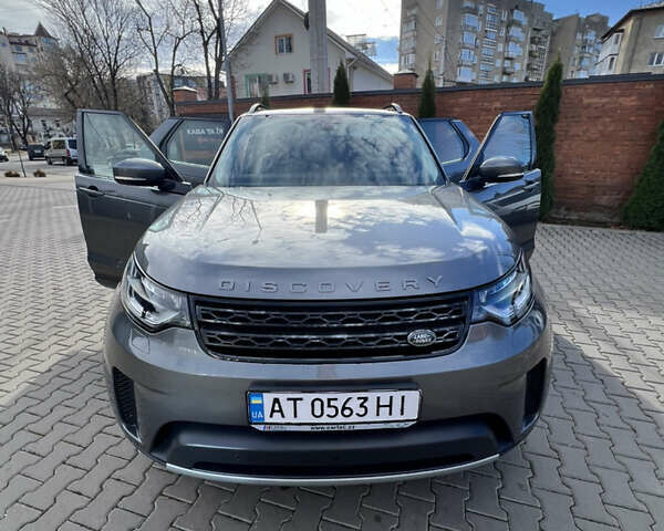 Сірий Ленд Ровер Діскавері, об'ємом двигуна 2.99 л та пробігом 140 тис. км за 28000 $, фото 77 на Automoto.ua