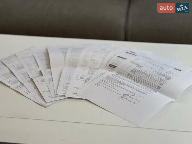 Сірий Ленд Ровер Діскавері, об'ємом двигуна 3 л та пробігом 130 тис. км за 24000 $, фото 46 на Automoto.ua