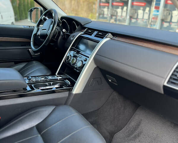 Серый Ленд Ровер Дискавери, объемом двигателя 2.99 л и пробегом 140 тыс. км за 28000 $, фото 98 на Automoto.ua