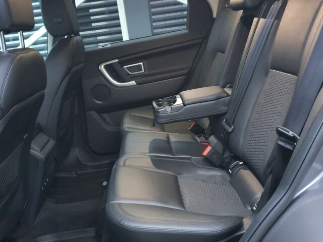 Сірий Ленд Ровер Діскавері, об'ємом двигуна 2 л та пробігом 76 тис. км за 18500 $, фото 7 на Automoto.ua