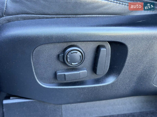 Ленд Ровер Дискавери 2017 в Ужгороде на Automoto.ua Серый Ленд Ровер Дискавери, объемом двигателя 2.99 л и пробегом 120 тыс. км за 37000 $, фото 29 на Automoto.ua