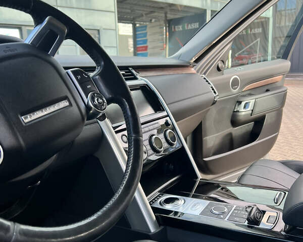Сірий Ленд Ровер Діскавері, об'ємом двигуна 2.99 л та пробігом 140 тис. км за 28000 $, фото 40 на Automoto.ua