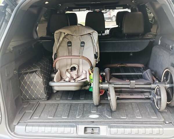 Сірий Ленд Ровер Діскавері, об'ємом двигуна 3 л та пробігом 151 тис. км за 28700 $, фото 36 на Automoto.ua