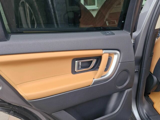 Серый Ленд Ровер Дискавери, объемом двигателя 2 л и пробегом 168 тыс. км за 19800 $, фото 12 на Automoto.ua