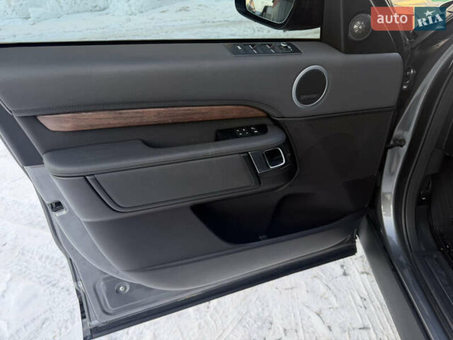 Серый Ленд Ровер Дискавери, объемом двигателя 2 л и пробегом 93 тыс. км за 26950 $, фото 18 на Automoto.ua