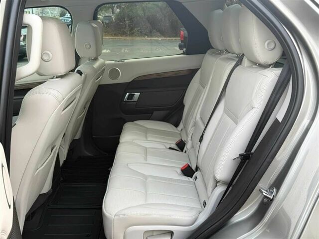 Сірий Ленд Ровер Діскавері, об'ємом двигуна 3 л та пробігом 65 тис. км за 12400 $, фото 16 на Automoto.ua