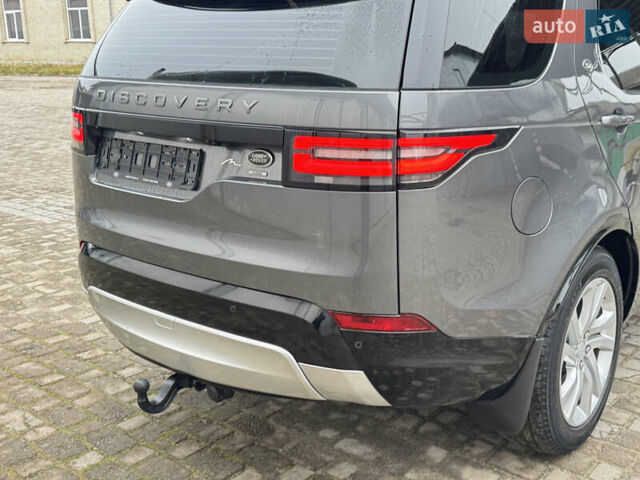 Сірий Ленд Ровер Діскавері, об'ємом двигуна 2 л та пробігом 93 тис. км за 28750 $, фото 29 на Automoto.ua