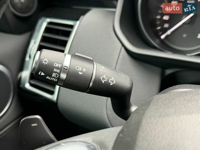 Серый Ленд Ровер Дискавери, объемом двигателя 3 л и пробегом 105 тыс. км за 29500 $, фото 34 на Automoto.ua