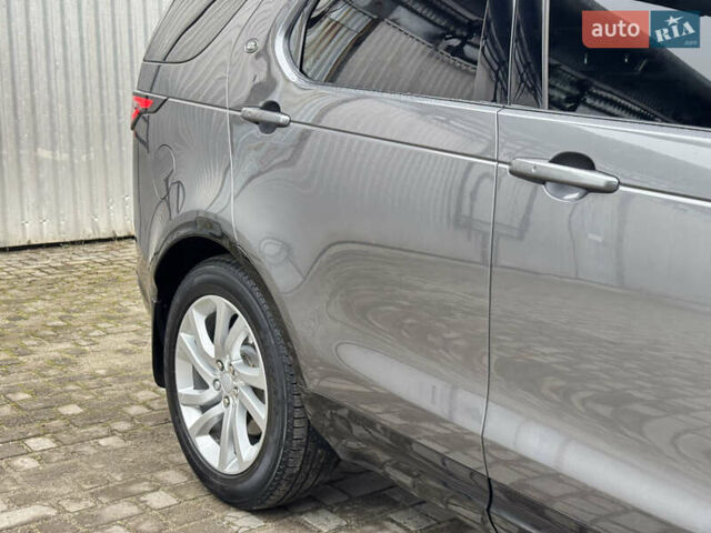 Сірий Ленд Ровер Діскавері, об'ємом двигуна 2 л та пробігом 93 тис. км за 28750 $, фото 26 на Automoto.ua