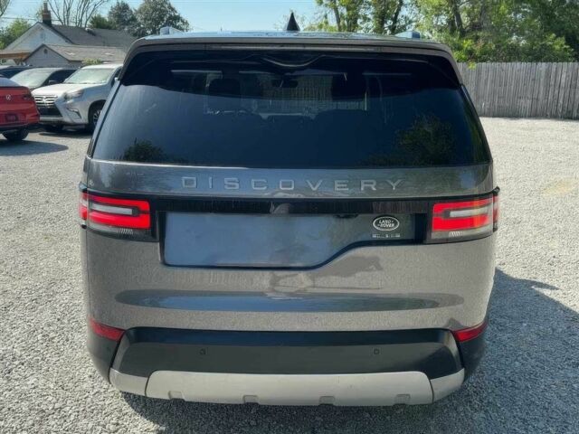 Сірий Ленд Ровер Діскавері, об'ємом двигуна 3 л та пробігом 68 тис. км за 28100 $, фото 4 на Automoto.ua