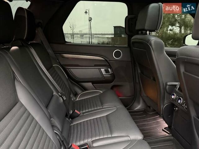 Сірий Ленд Ровер Діскавері, об'ємом двигуна 3 л та пробігом 105 тис. км за 29555 $, фото 126 на Automoto.ua