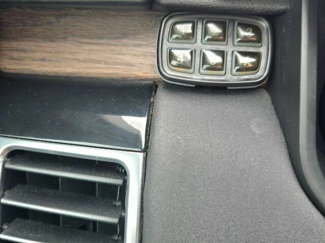 Серый Ленд Ровер Дискавери, объемом двигателя 2 л и пробегом 118 тыс. км за 32200 $, фото 14 на Automoto.ua