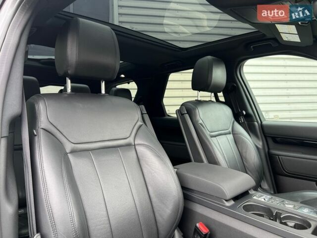 Сірий Ленд Ровер Діскавері, об'ємом двигуна 3 л та пробігом 93 тис. км за 27000 $, фото 28 на Automoto.ua