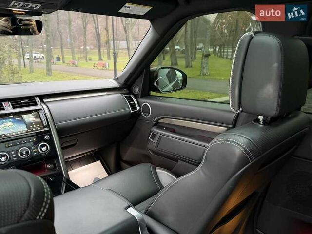 Сірий Ленд Ровер Діскавері, об'ємом двигуна 3 л та пробігом 105 тис. км за 29555 $, фото 114 на Automoto.ua