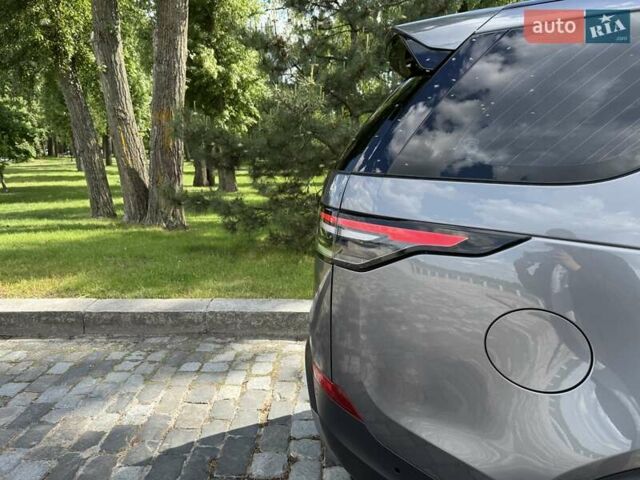 Сірий Ленд Ровер Діскавері, об'ємом двигуна 2 л та пробігом 124 тис. км за 28777 $, фото 25 на Automoto.ua