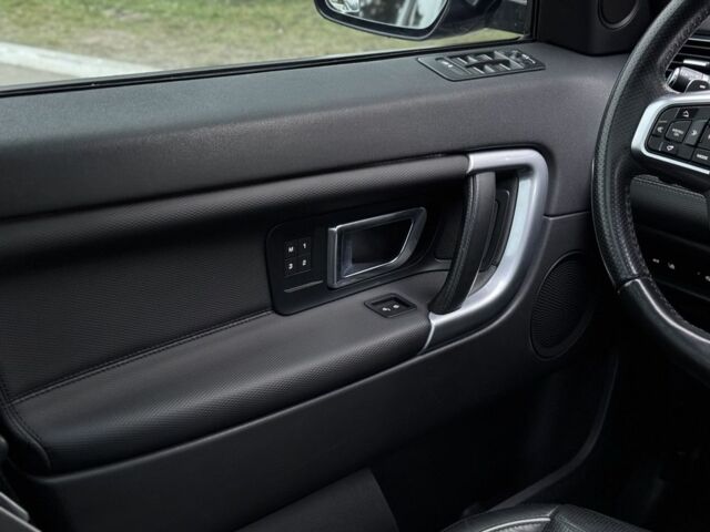 Сірий Ленд Ровер Діскавері, об'ємом двигуна 2 л та пробігом 125 тис. км за 19950 $, фото 17 на Automoto.ua