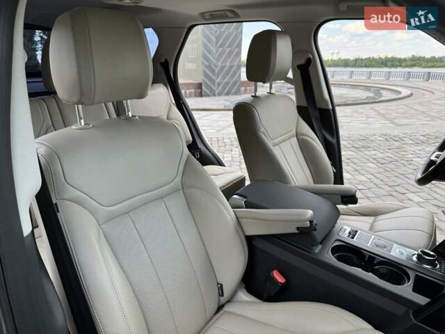 Сірий Ленд Ровер Діскавері, об'ємом двигуна 2 л та пробігом 124 тис. км за 28777 $, фото 71 на Automoto.ua