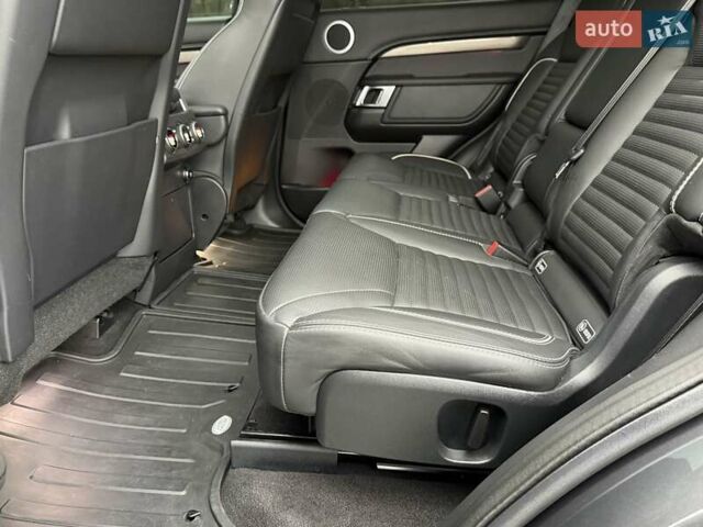 Сірий Ленд Ровер Діскавері, об'ємом двигуна 3 л та пробігом 105 тис. км за 29555 $, фото 107 на Automoto.ua