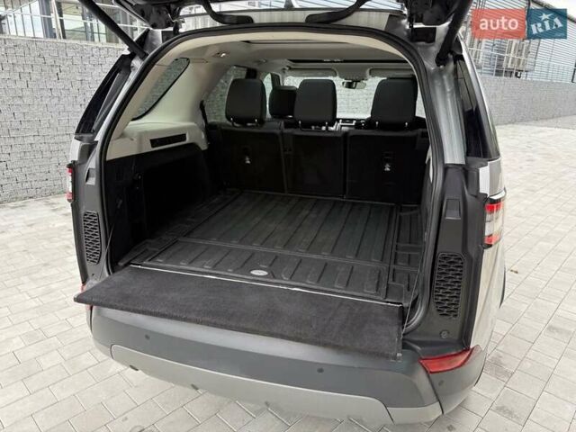 Серый Ленд Ровер Дискавери, объемом двигателя 3 л и пробегом 144 тыс. км за 22800 $, фото 13 на Automoto.ua