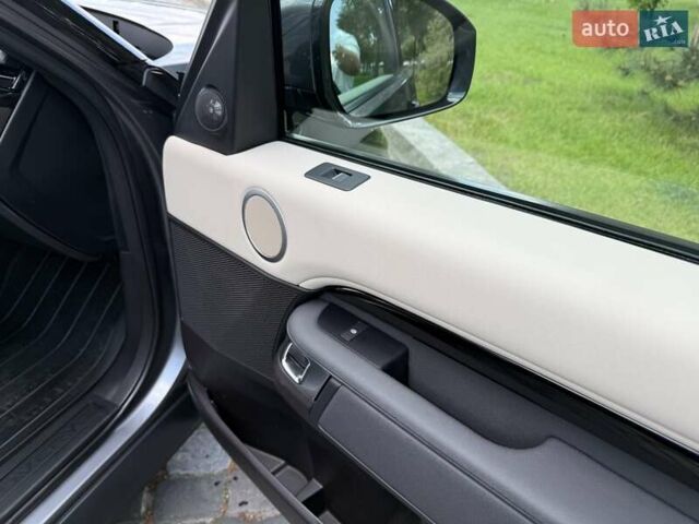 Сірий Ленд Ровер Діскавері, об'ємом двигуна 2 л та пробігом 124 тис. км за 28777 $, фото 66 на Automoto.ua