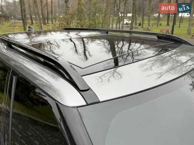 Сірий Ленд Ровер Діскавері, об'ємом двигуна 3 л та пробігом 105 тис. км за 29555 $, фото 38 на Automoto.ua