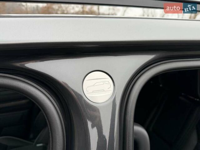 Сірий Ленд Ровер Діскавері, об'ємом двигуна 3 л та пробігом 105 тис. км за 29555 $, фото 102 на Automoto.ua