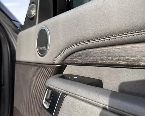 Серый Ленд Ровер Дискавери, объемом двигателя 2 л и пробегом 203 тыс. км за 23999 $, фото 12 на Automoto.ua