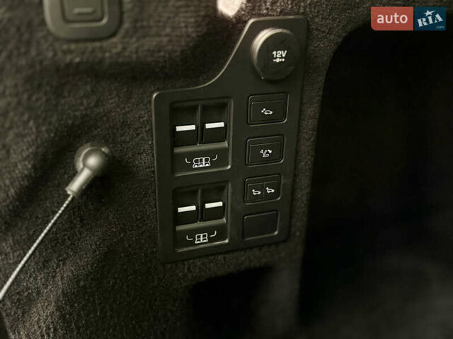 Серый Ленд Ровер Дискавери, объемом двигателя 3 л и пробегом 85 тыс. км за 35500 $, фото 17 на Automoto.ua